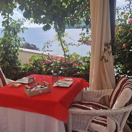 Hotel Villa Iulia Вентолене Экстерьер фото