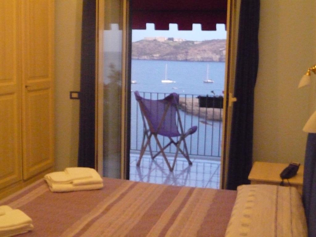 Hotel Villa Iulia Вентолене Экстерьер фото