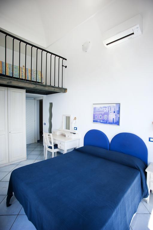Hotel Villa Iulia Вентолене Экстерьер фото